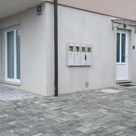 Hill Apartment